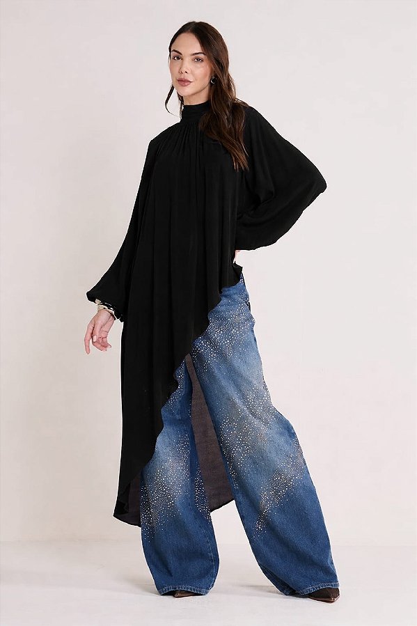 BLUSA AMPLA ASSIMÉTRICA FORUM GOLA ALTA