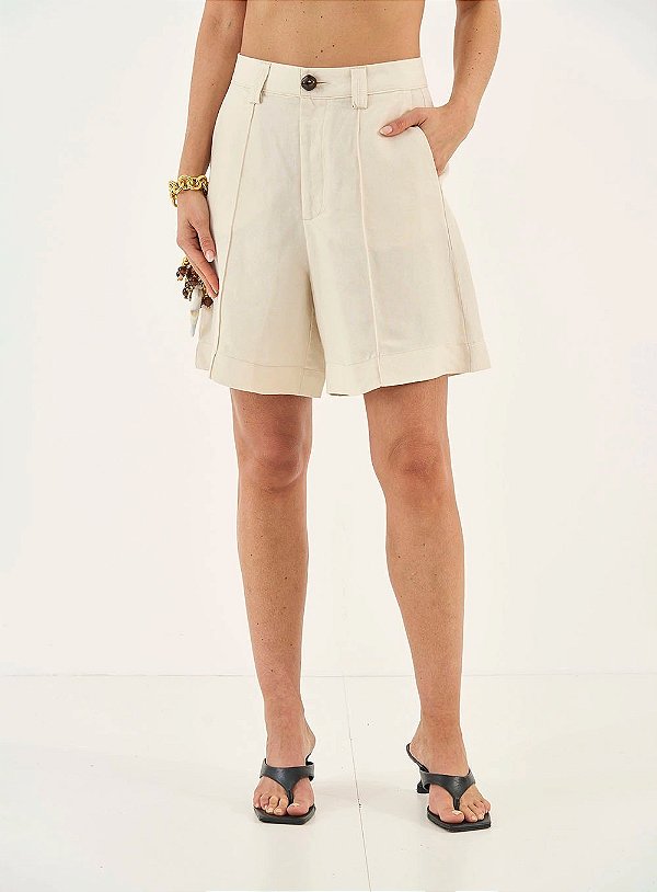 BERMUDA COLCCI COM LINHO ALFAIATARIA