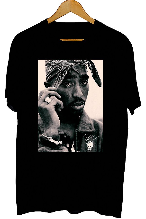 Camiseta Tupac Preta e Branca