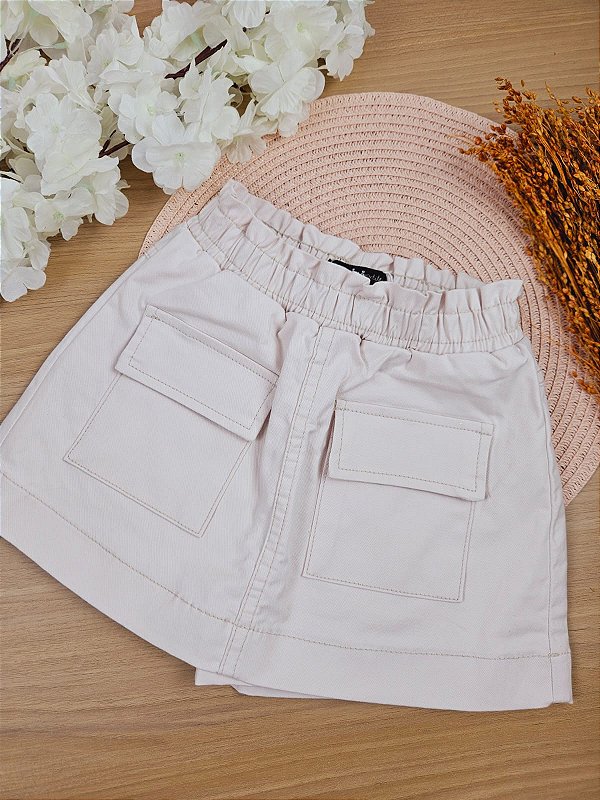 Shorts Saia Sarja Bege Animê