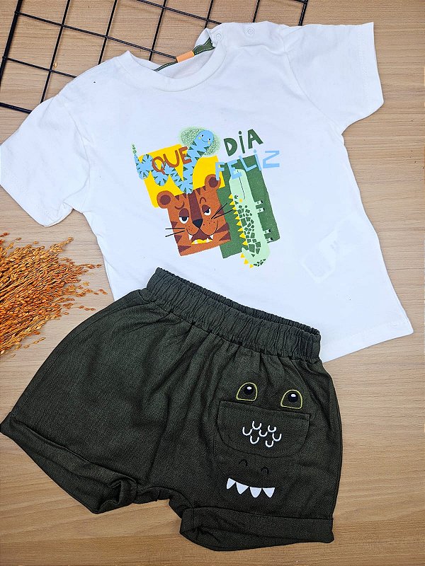 Conjunto Camiseta e Short em Linho Três e Já