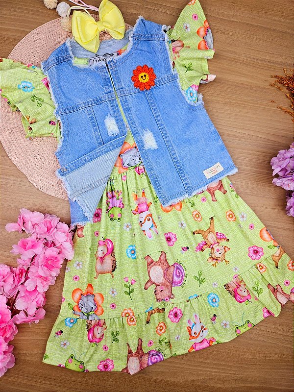 Vestido em Malha Fresh e Colete em Jeans Arkansas Kukiê
