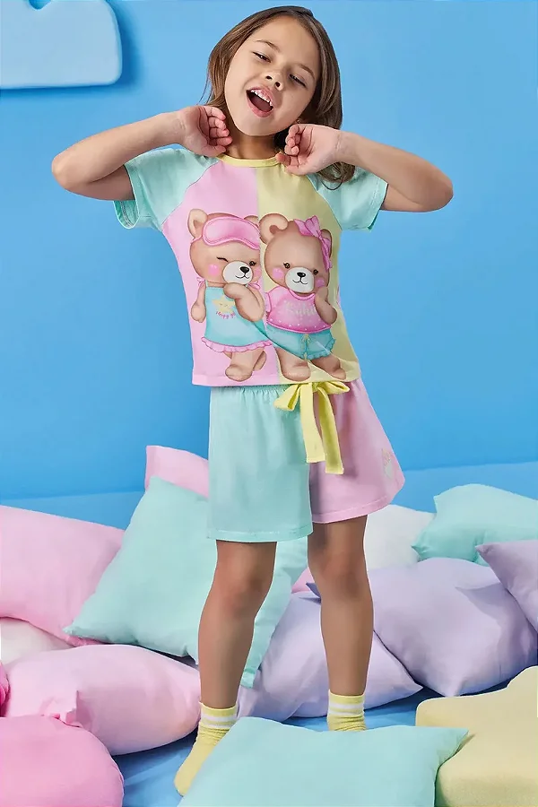 Conjunto de Pijama de Blusa e Shorts em Meia Malha Kukiê Infantil Menina