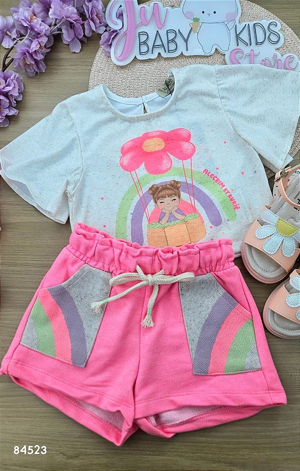 Conjunto de blusa boxy em malha fresh e shorts em moletom sem pelúcia Kukiê