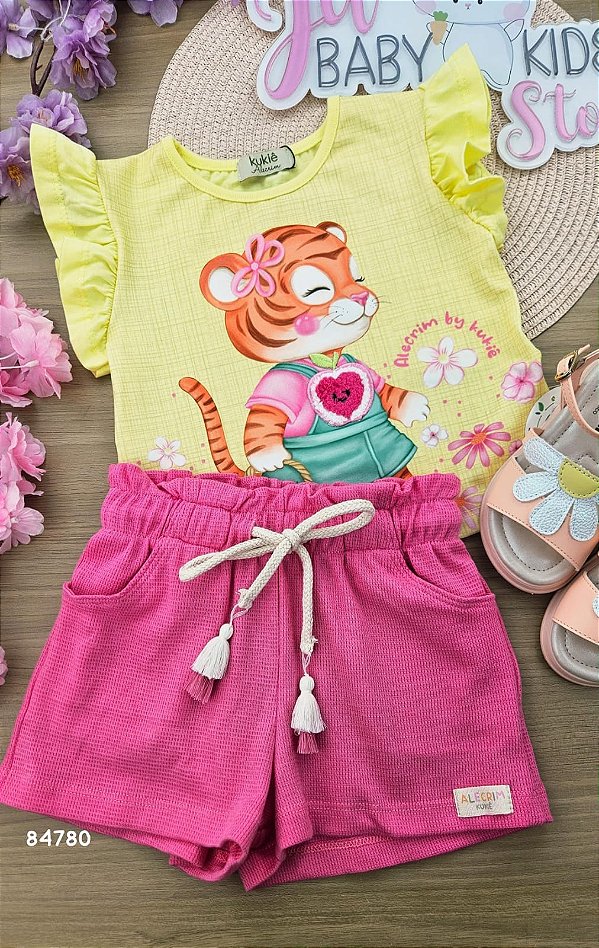 Conjunto de Blusa Boxy em Meia Malha e Shorts em Malha Little Waffle Kukiê Infantil Menina