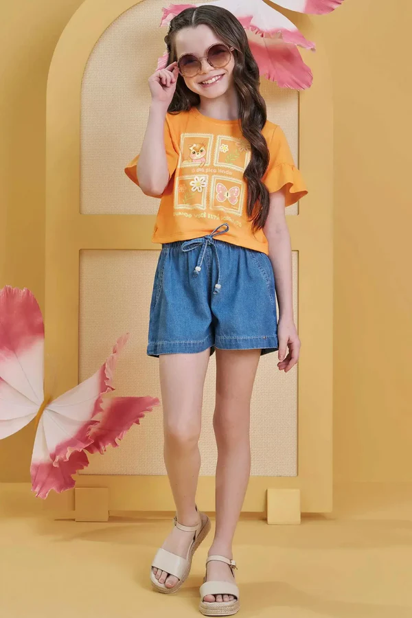 Conjunto de Blusa Boxy em Meia Malha com Shorts em Jeans Infanti Infantil Menina