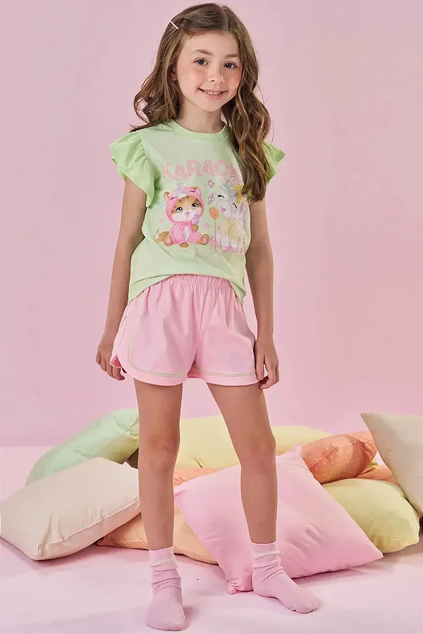 Conjunto de Pijama de Blusa em Meia Malha Flamê e Shorts em Meia Malha Kukiê Infantil Menina