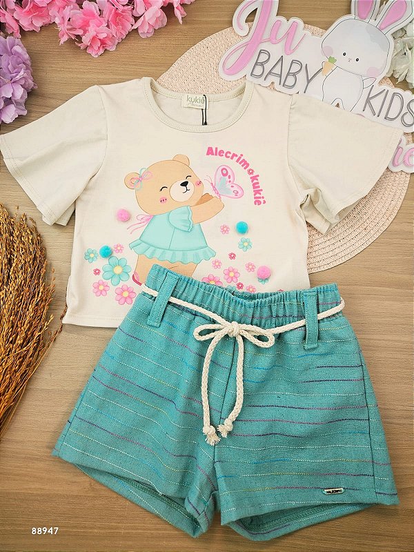 Conjunto de Blusa Boxy Over em Malha Power e Shorts em Linho Rajado Kukiê Infantil Menina