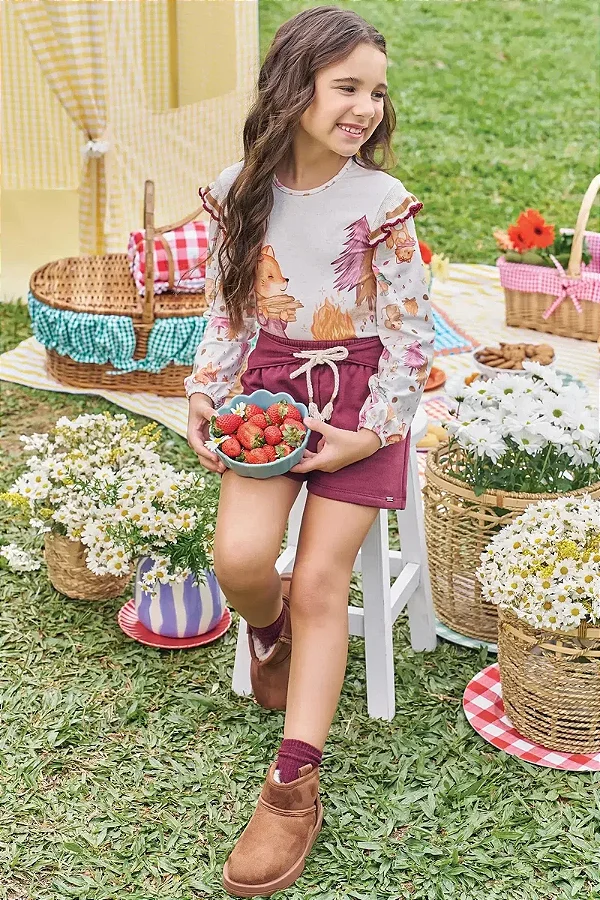 Conjunto de Blusa em Malha Comfy e Shorts em Moletom com Pelúcia Kukiê Infantil Menina
