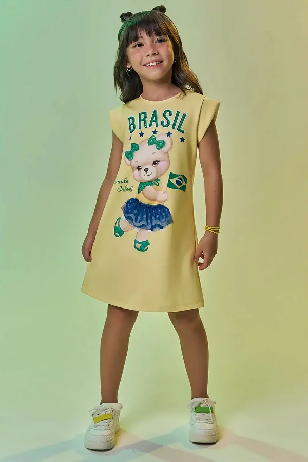 Vestido em Fly Tech Conforto Para Os Dias de Jogo. Ursinha Torcedora com Saia de Tule e Muito Brilho Para Viver O Clima Da Copa com a Infanti. Infanti Infantil Menina