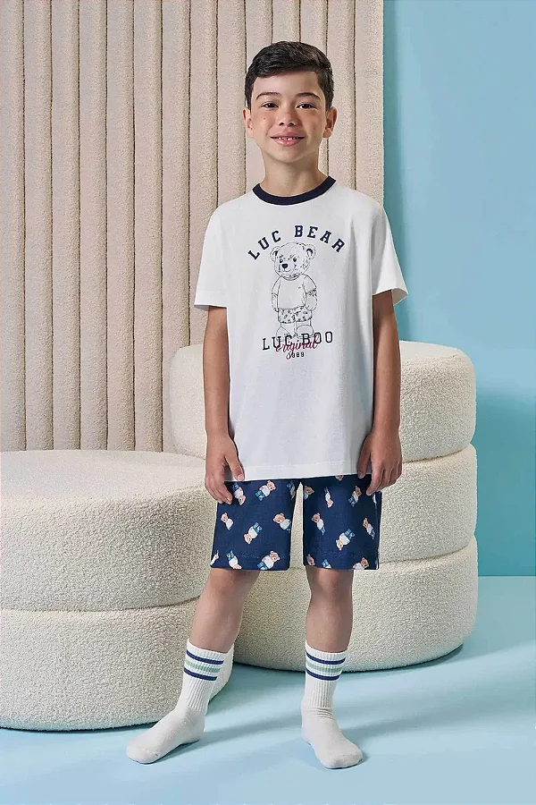 Conjunto de Pijama com Camiseta em Meia Malha e Bermuda em Malha Power LucBoo Infantil Menino