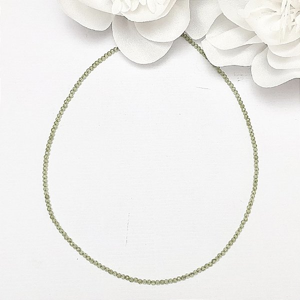 COLAR PERIDOTO FACETADO