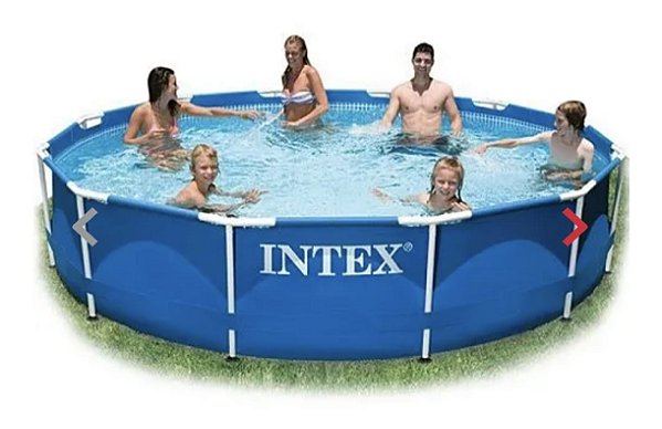 Locação de piscina grande.