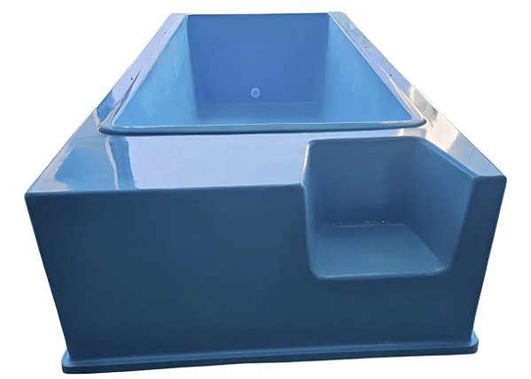 Piscina de Fibra 3,05x1,50x0,80 com bomba e deck de fibra.