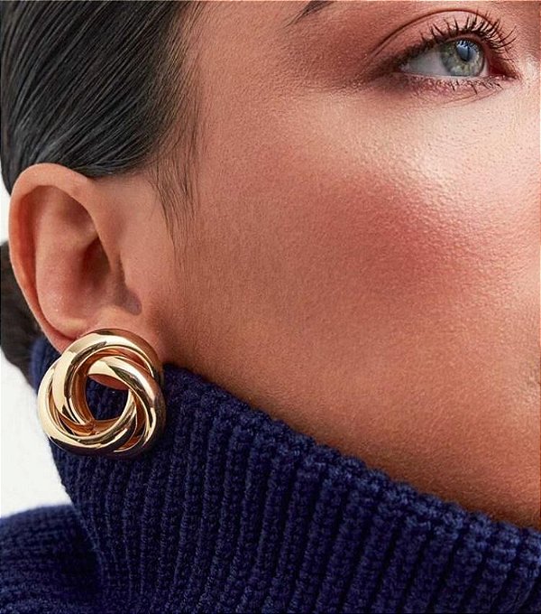 Brinco Entrelaçado Banhado no Ouro 18k