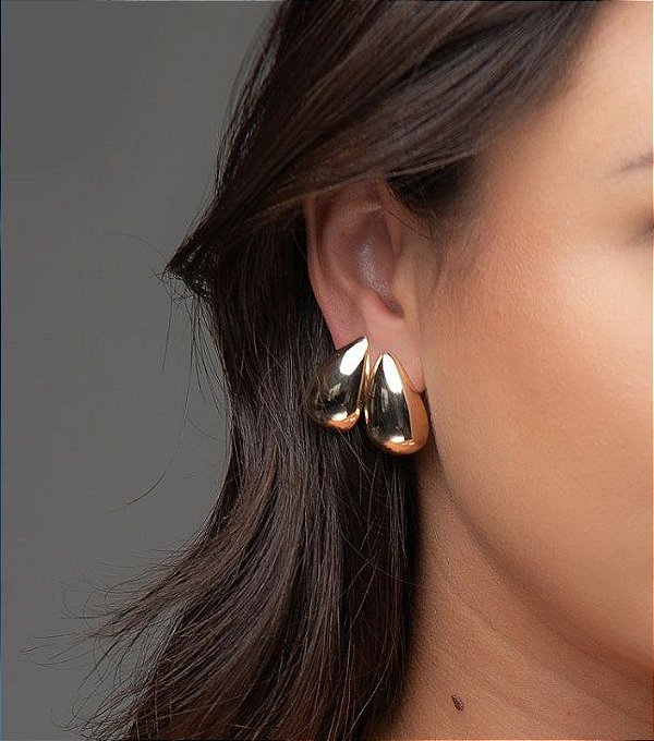 Brinco Gota Dourada Elegance P Banhada em Ouro 18k