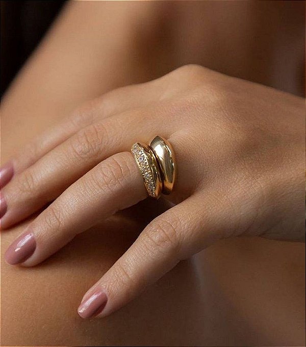 Anel Aliança  Detalhes Zircônias Banhado a Ouro 18k