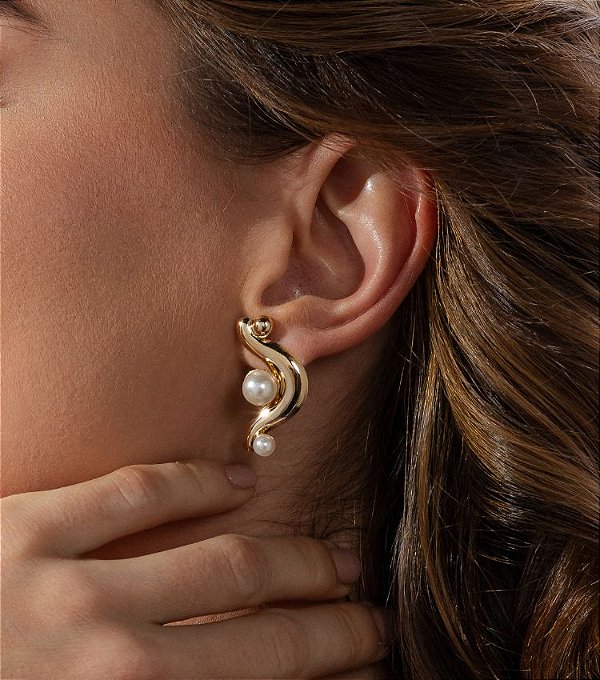 Brinco Pérolas + Esferas Banho Ouro 18k