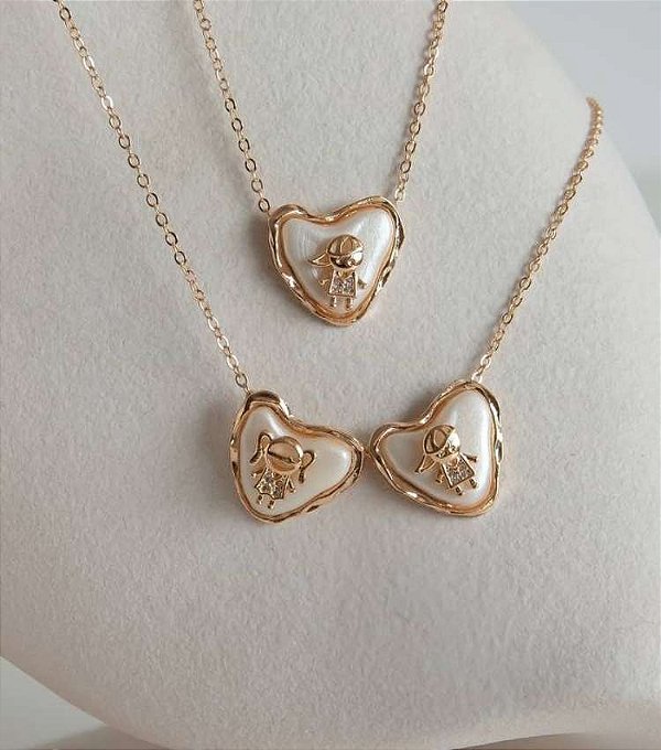 Colar Pingente Filhos Resina Perolada Ouro 18k