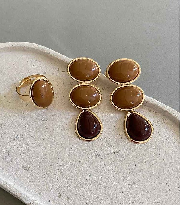 Conjunto Brinco e Anel Caramelo e Marrom Banho Ouro 18k