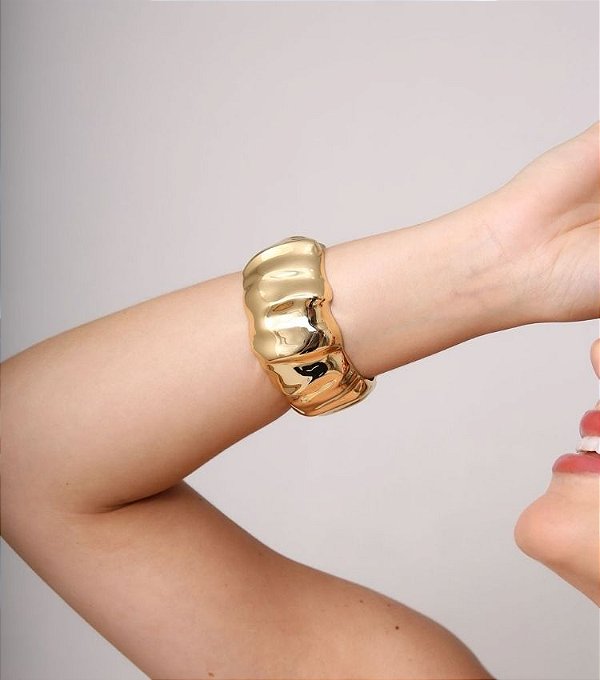 Bracelete Largo Orgânico Banhado a Ouro 18k
