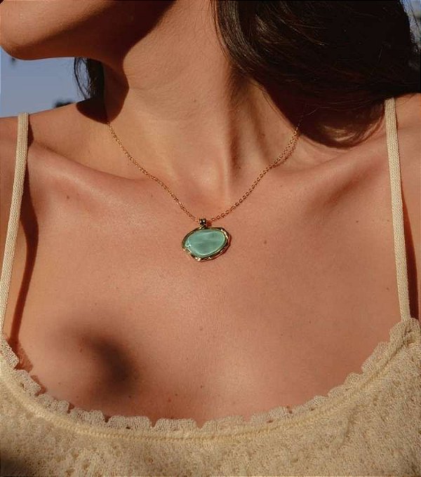 Colar Resina Verde Banho Ouro 18k