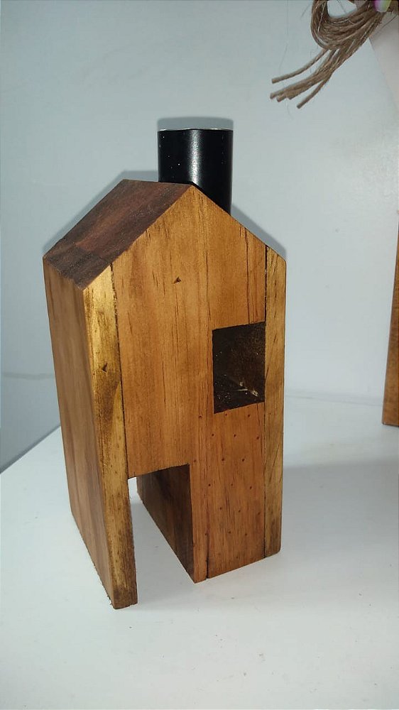 Casinha porta velas grande ;)