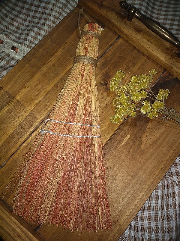 Vassoura leque rústica