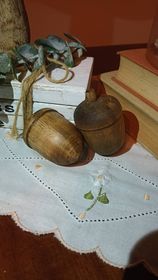 Noz em madeira torneado