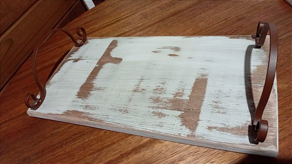 Bandeja com Alças de Ferro