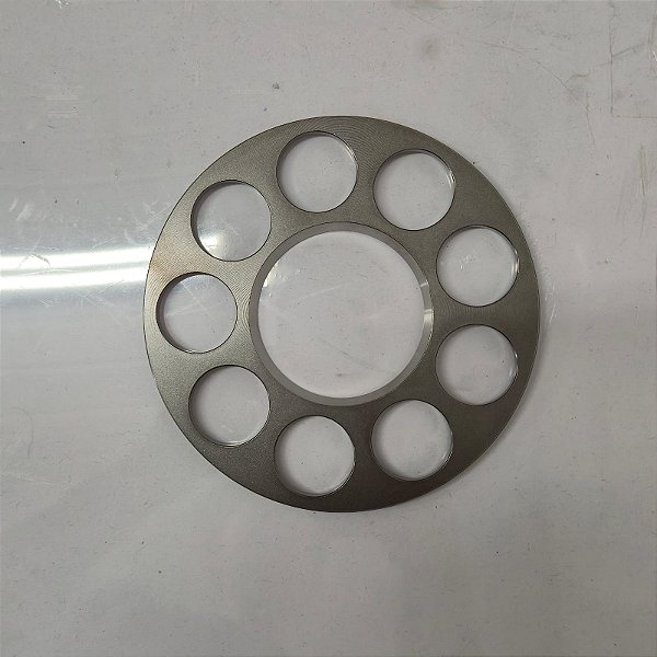XKAY-00534 - Placa Retentora - HX160L, HX180L, R160LC7, R160LC7A, R160LC9, R160LC9A, R160LC9S, R160W9A, R170W7, R170W7A, R170W9, R170W9S, R180LC7, R180LC7A, R180LC9, R180LC9A, R180LC9S, R180W9A, R180W9S, R200W7, R200W7A, R210LC7...