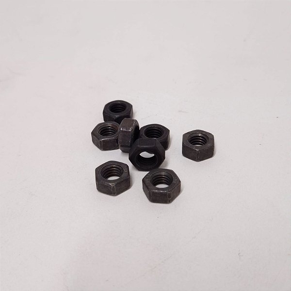 20517048 - Porca Sextavada - BL60, BL61, BL61PLUS, BL70, BL71, BL71PLUS, EC135, EC140, ECR145, EW140, L30, L35, L40, L45, L50, P4370, PT220, SD110