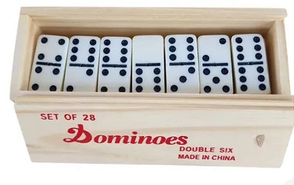 Domino com 28 pecas e caixa de madeira