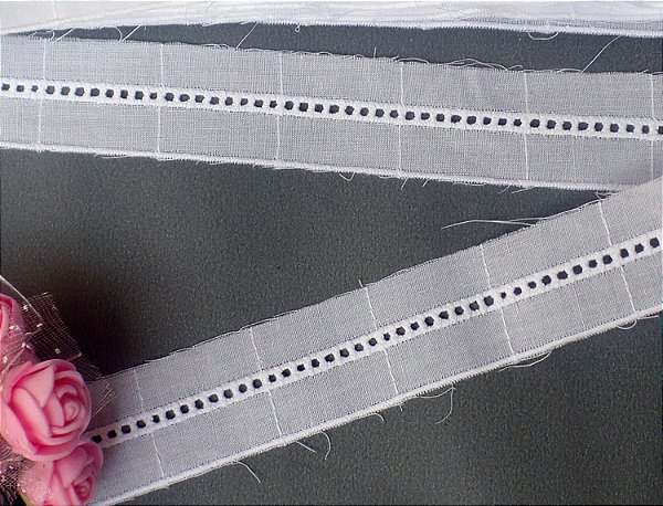 BA047- 1,5 cm x 13,70m | Bordado Ponto Ajour 100% Algodão Branco