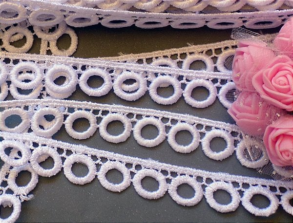 GP052 - 1,50cm x 13,70m | Renda Guipure 100% Poliéster Branco