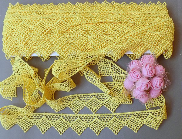 GP036 - 3,00cm x 13,70m | Renda Guipure 100% Poliéster Amarelo Ouro