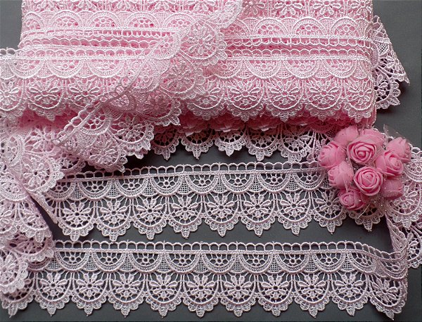 GP049 - 5,00cm x 13,70m | Renda Guipure 100% Poliéster Rosa Bebê