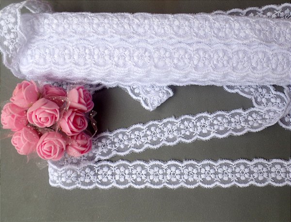 BT011 - 1,80cm x 13,70m | Renda Tule Bordado 100% Poliéster Branco