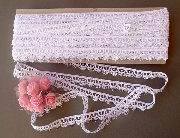 GP064 - 1,50cm x 13,70m | Renda Guipure 100% Poliéster Branco