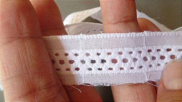 BA049 - 2,20cm x 13,70m | Bordado Inglês 100% Algodão Branco