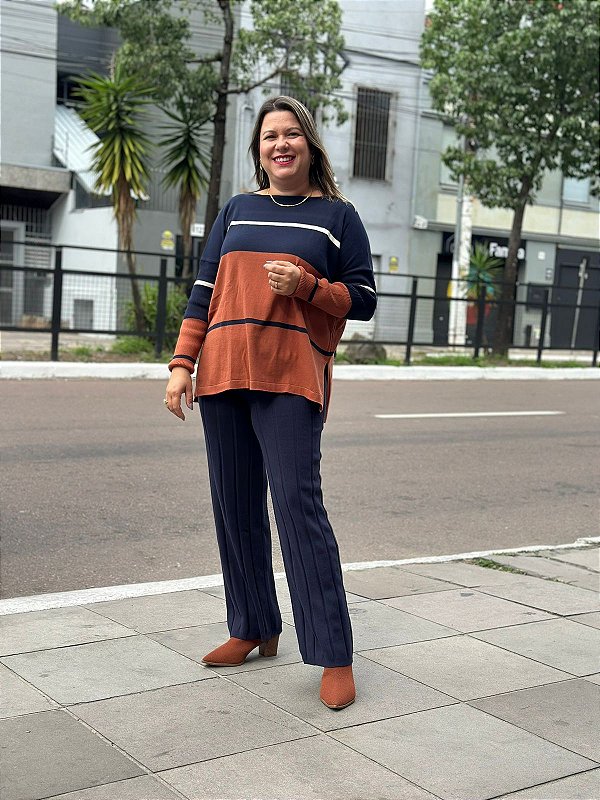 Blusa em Padronagem Listras e Gola Canoa - AMBICIONE 19260