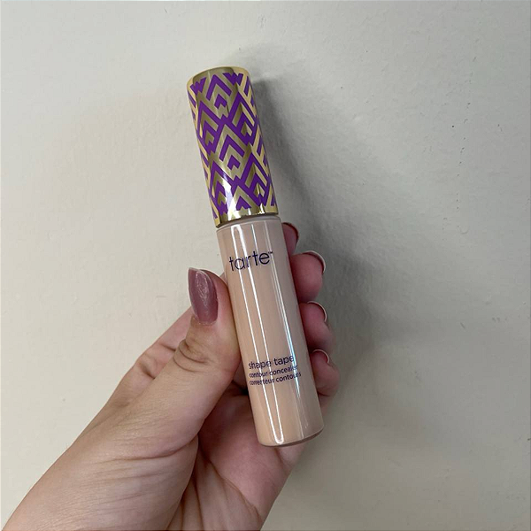 Corretivo Tarte Shape Tape Concealer | Cor: 22B Light Beige (Sem caixa)