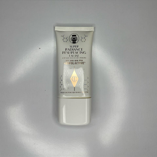 Esfoliante Facial Químico Charlotte Tilbury Super Radiance Resurfacing Facial Acid Exfoliator 50ml (SEM CAIXA)