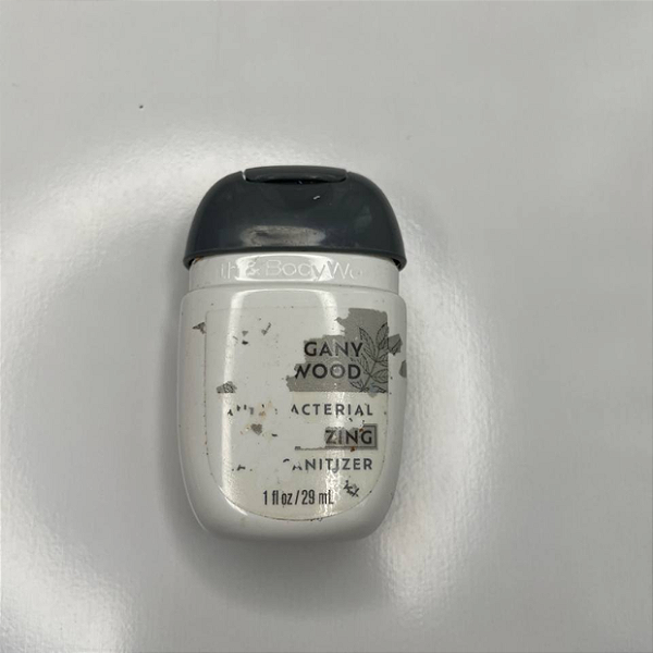 Higienizador de Mãos Hidratante Bath and Body Works Mahogany Teakwood (Rótulo danificado)