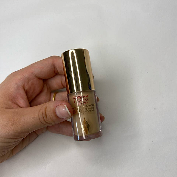 Mini Base Iluminadora Charlotte Tilbury Mini Hollywood Flawless Filter | Cor: 4 Medium (Tampa arranhada)