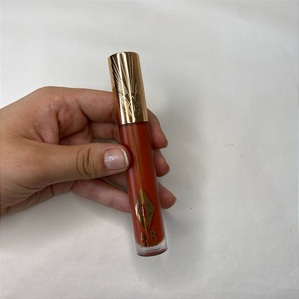 Batom Liquido Charlotte Tilbury Airbrush | Cor: Flame Blur (Sem caixa)