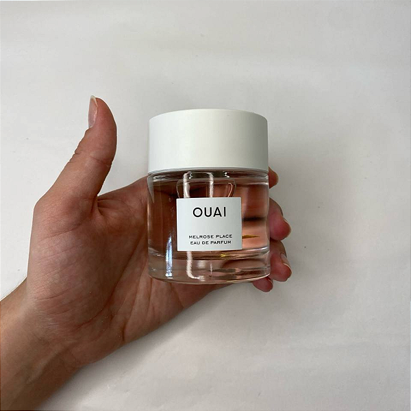 Perfume OUAI Melrose Place Eau De Parfum 50ml (Sem caixa, defeito de fabrica, papel dentro do perfume)