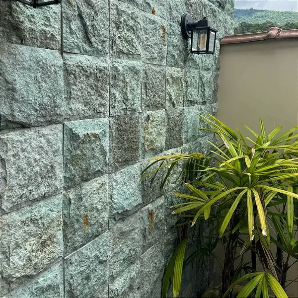 Hijau Importada Bruta 20x20