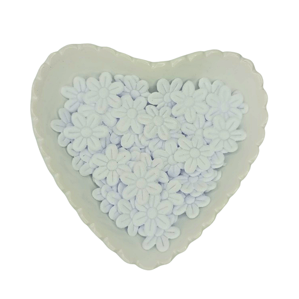 Flor de Tecido Prensada 6 pétalas 2cm x 2cm Pacote com 100 unidades | Branco