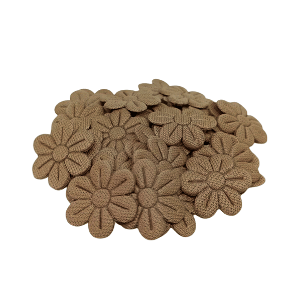 Flor de Tecido Prensada 6 pétalas 2cm x 2cm Pacote com 100 unidades | Marrom Claro